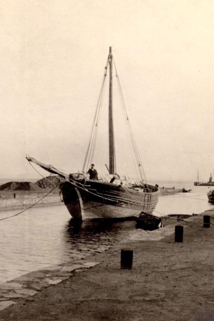 battello-carlofortino-a-portovesme1904