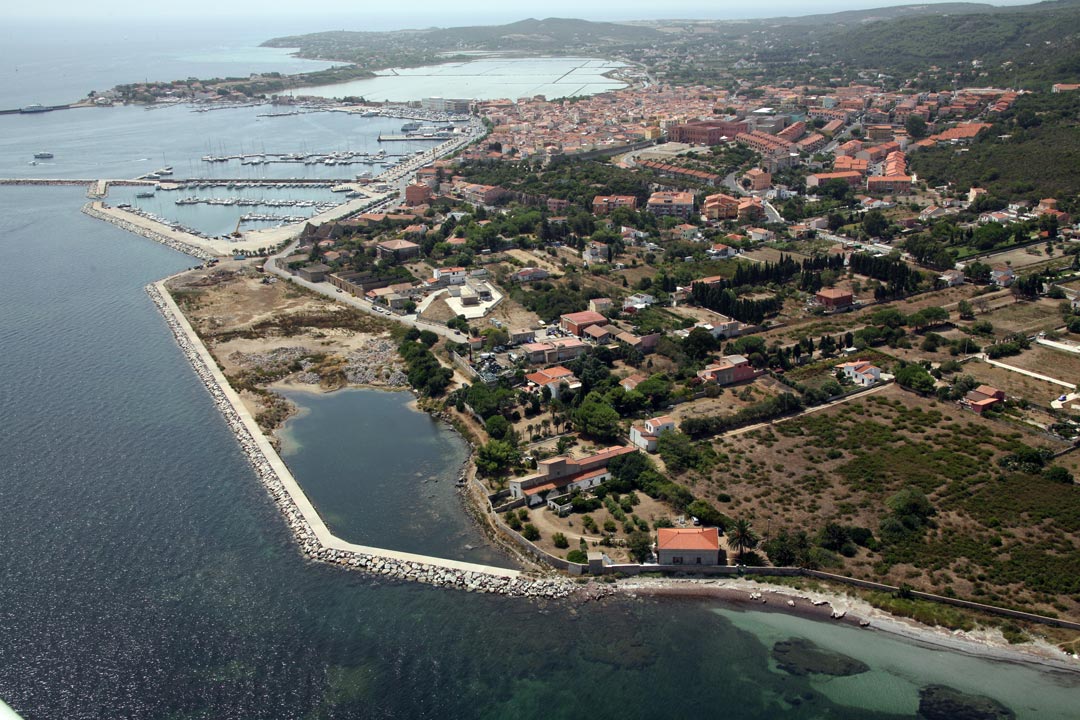 carloforte-e-il-porto-e-la-citta