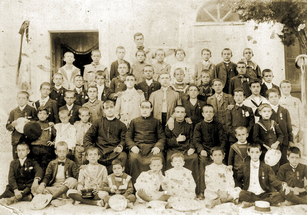 gruppo-con-religiosi