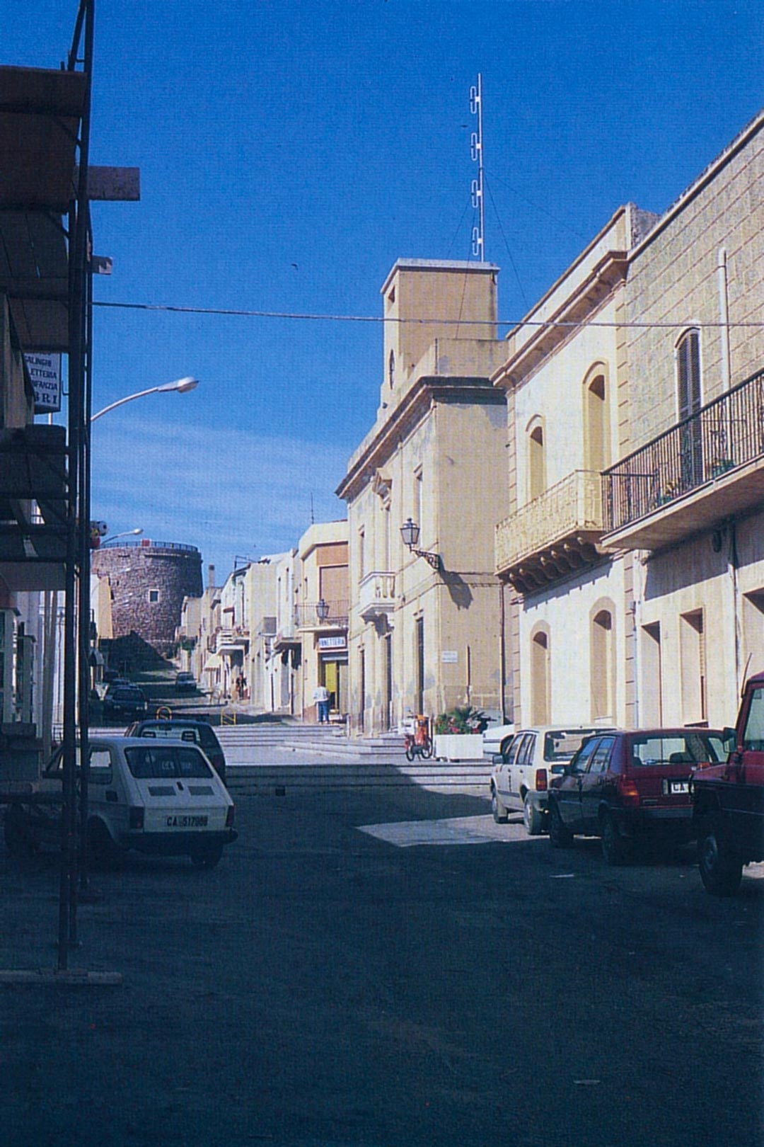 Strada verso la Torre