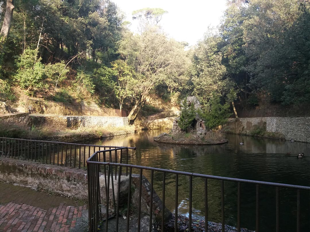 Laghetto Alessi, Villa Doria