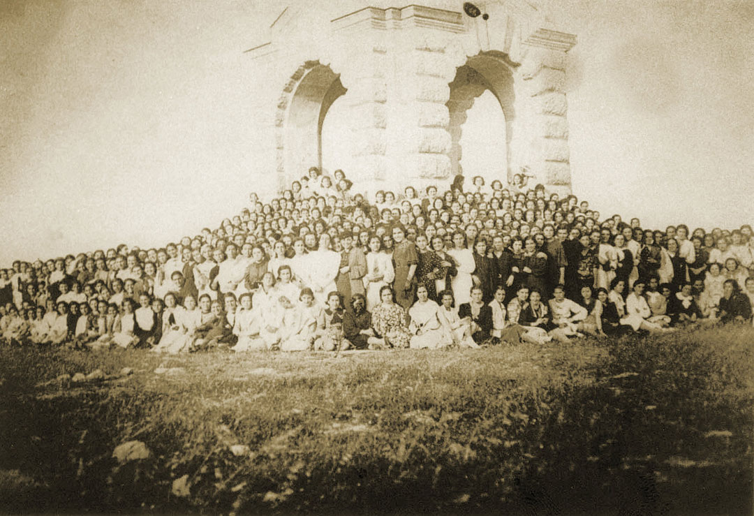piazza-pegli-foto-di-gruppo-(1937)