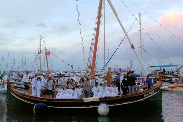 Ràixe - Processione a mare